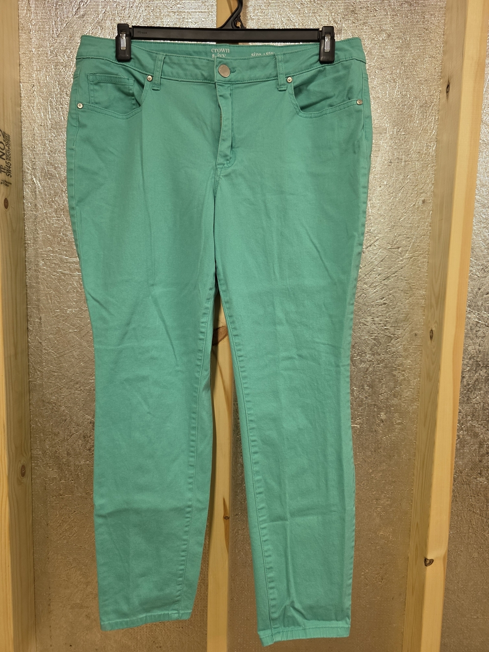Crown & Ivy Women’s Green Stretch Jeans